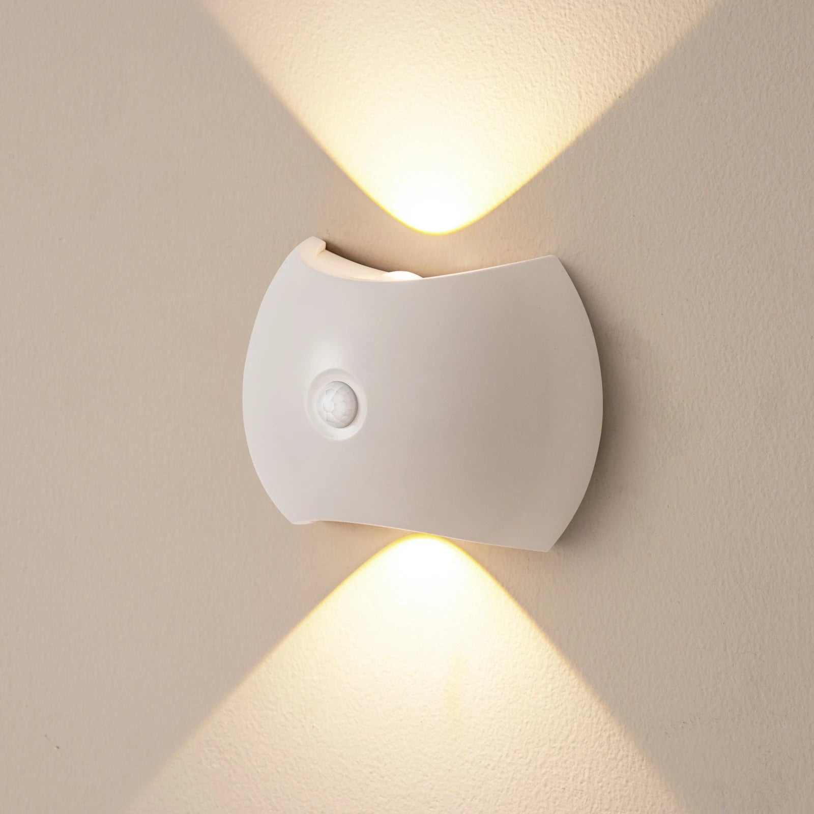 Smart Wall Lamp Sensor-activated Corridor Light USB Type-C Night Light Adjustable Garden Courtyard Wall Lamp Atmosphere Light