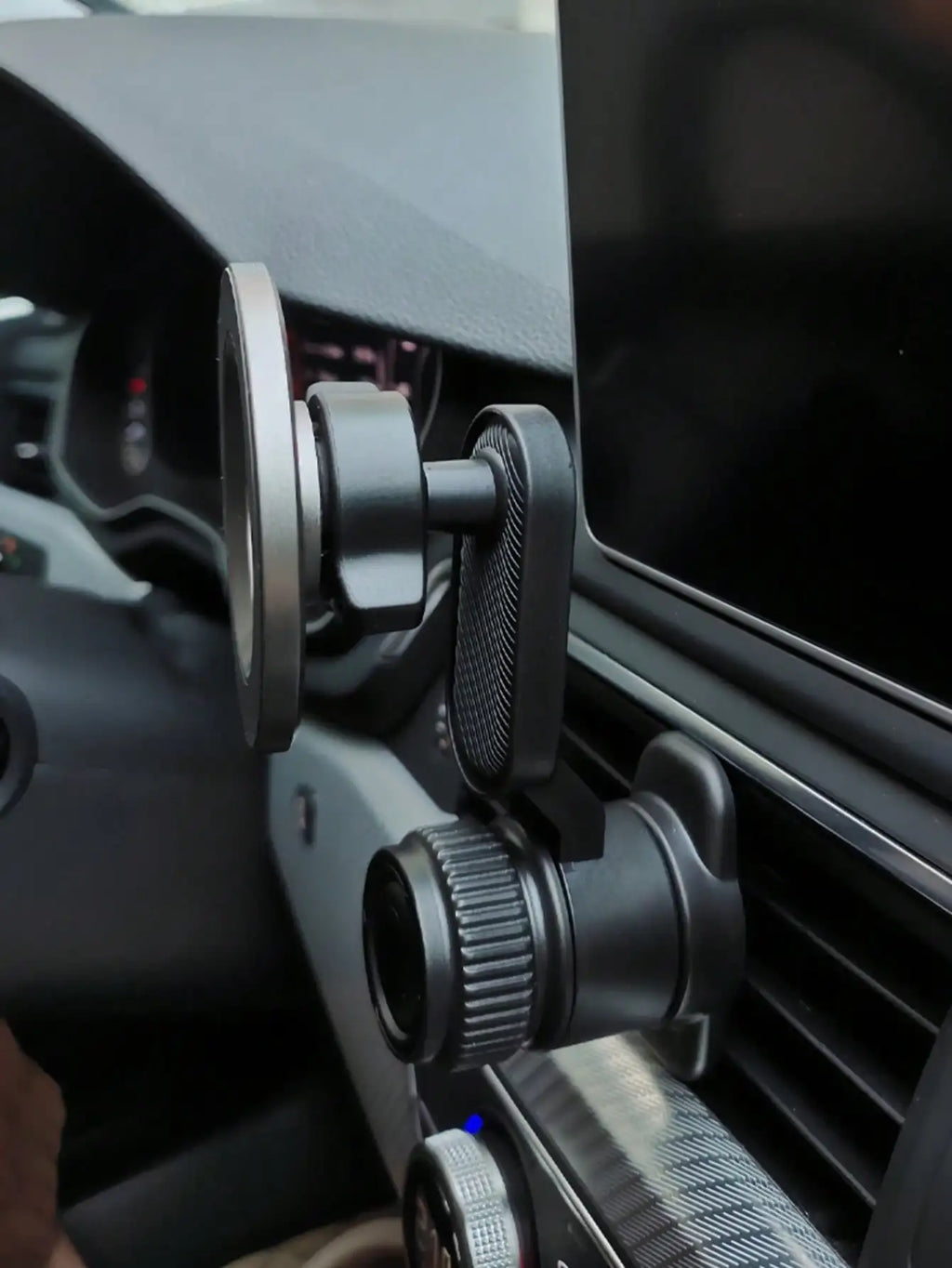 Magnetic Car Phone Mount - 360° Rotating Arm, Hands-Free Navigation, Universal for All Phones